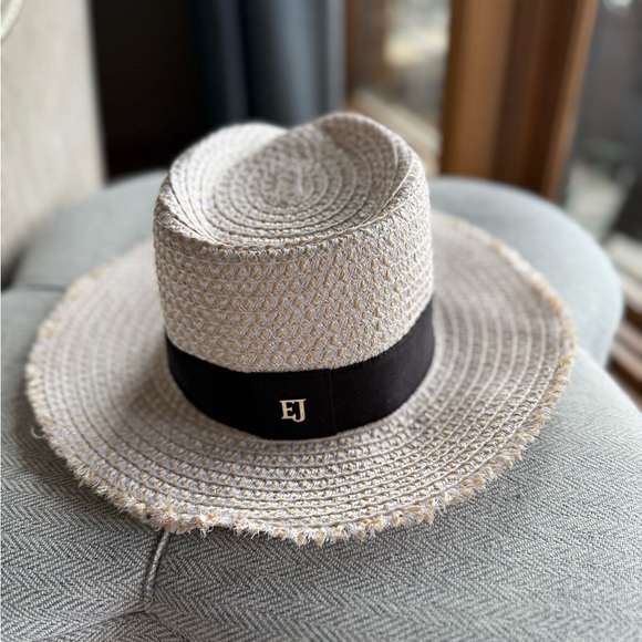 Eric Javits Cream Straw Hat with Black Band - Picture 2 of 9